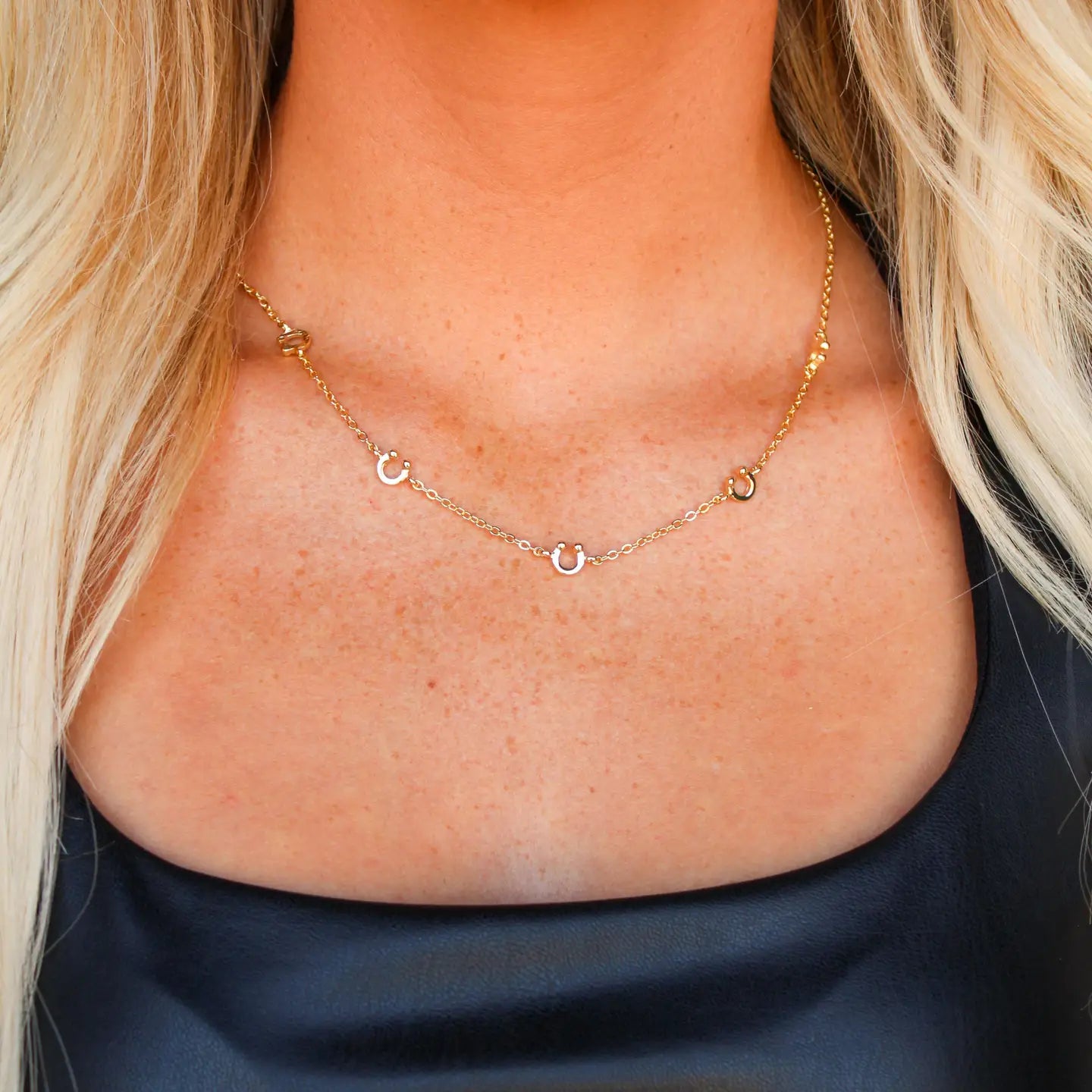 Dainty Horseshoe Necklace | Gold