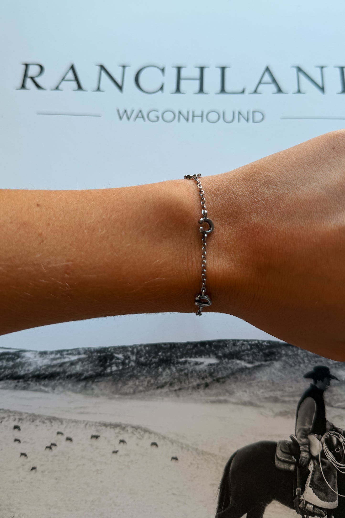 Dainty Horseshoe Bracelet | Silver