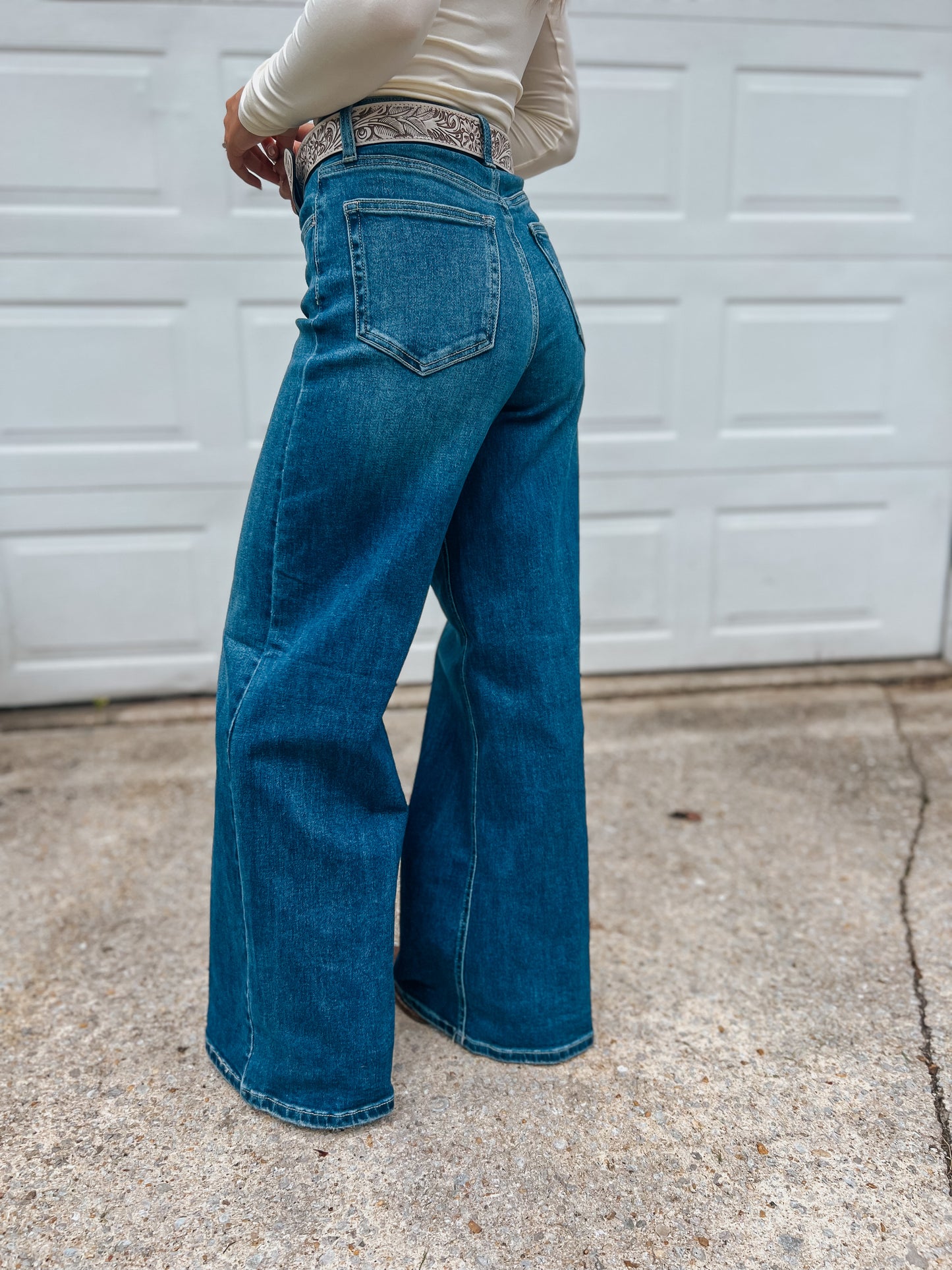 Cello: The Della Jeans