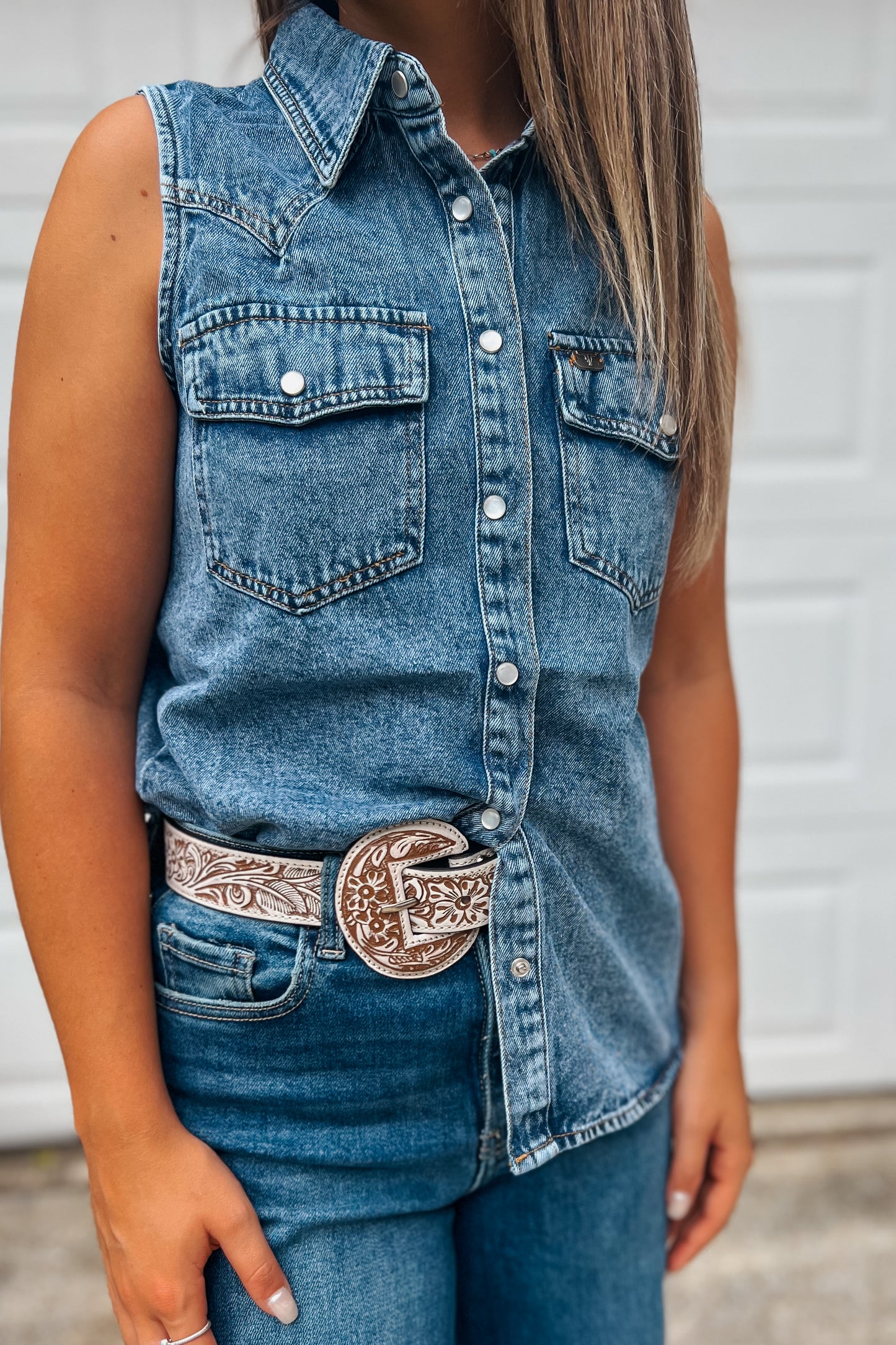Acid Wash Sleeveless Denim Pearlsnap