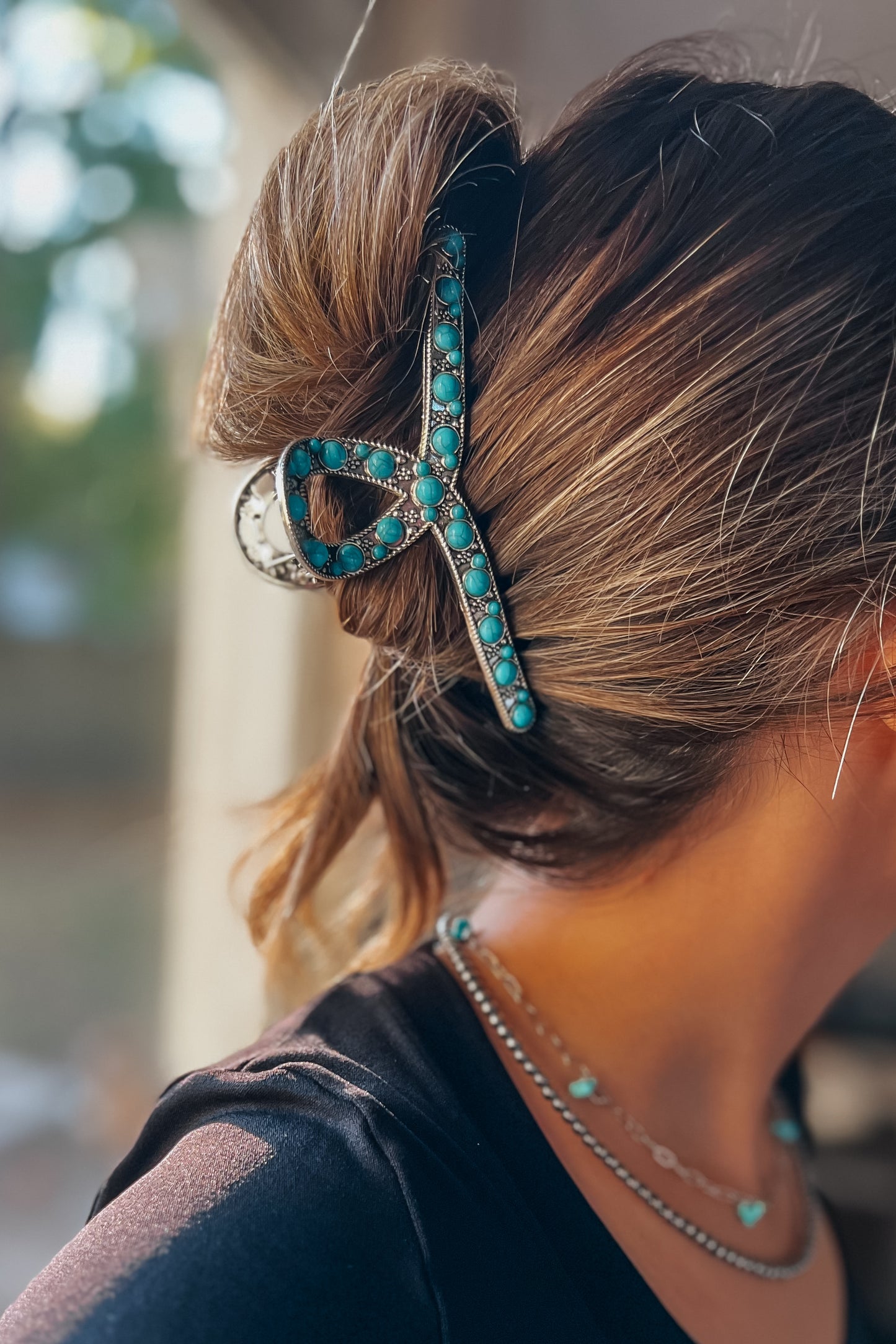 Punchy Turquoise Clip