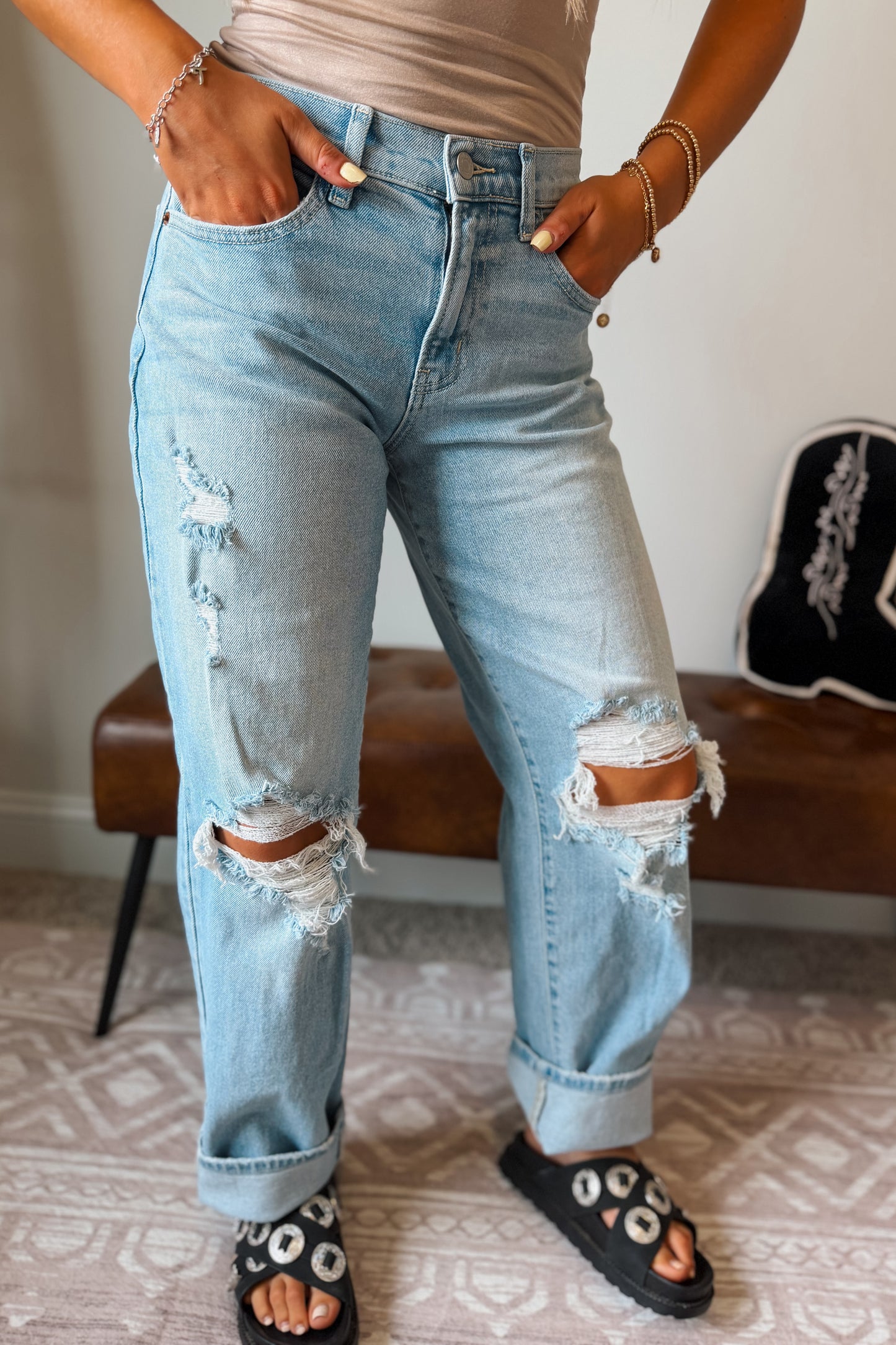 Riley Distressed Jean