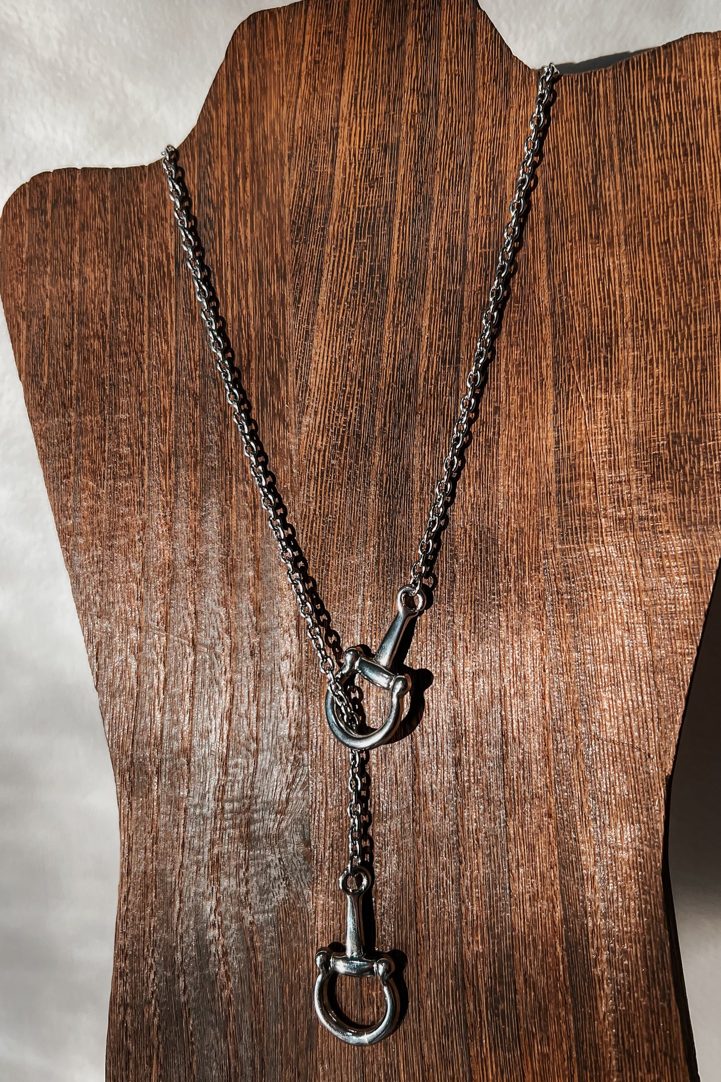 Stirrup Necklace | Silver