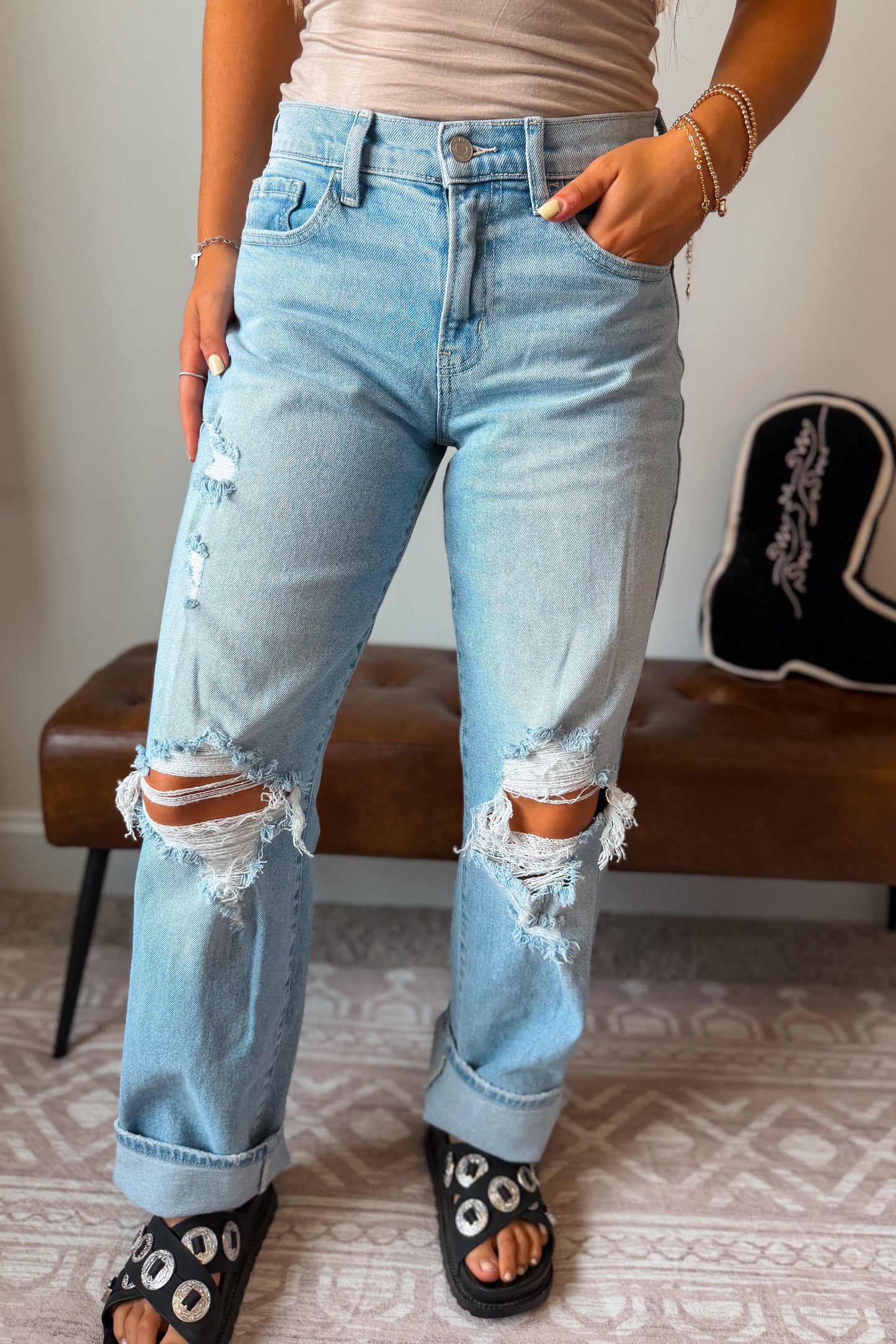 Riley Distressed Jean
