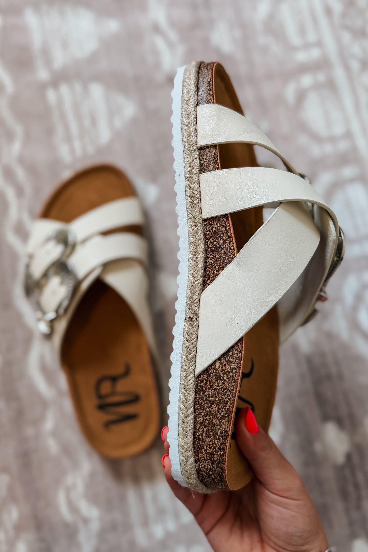 Iris Buckle Sandal | Cream