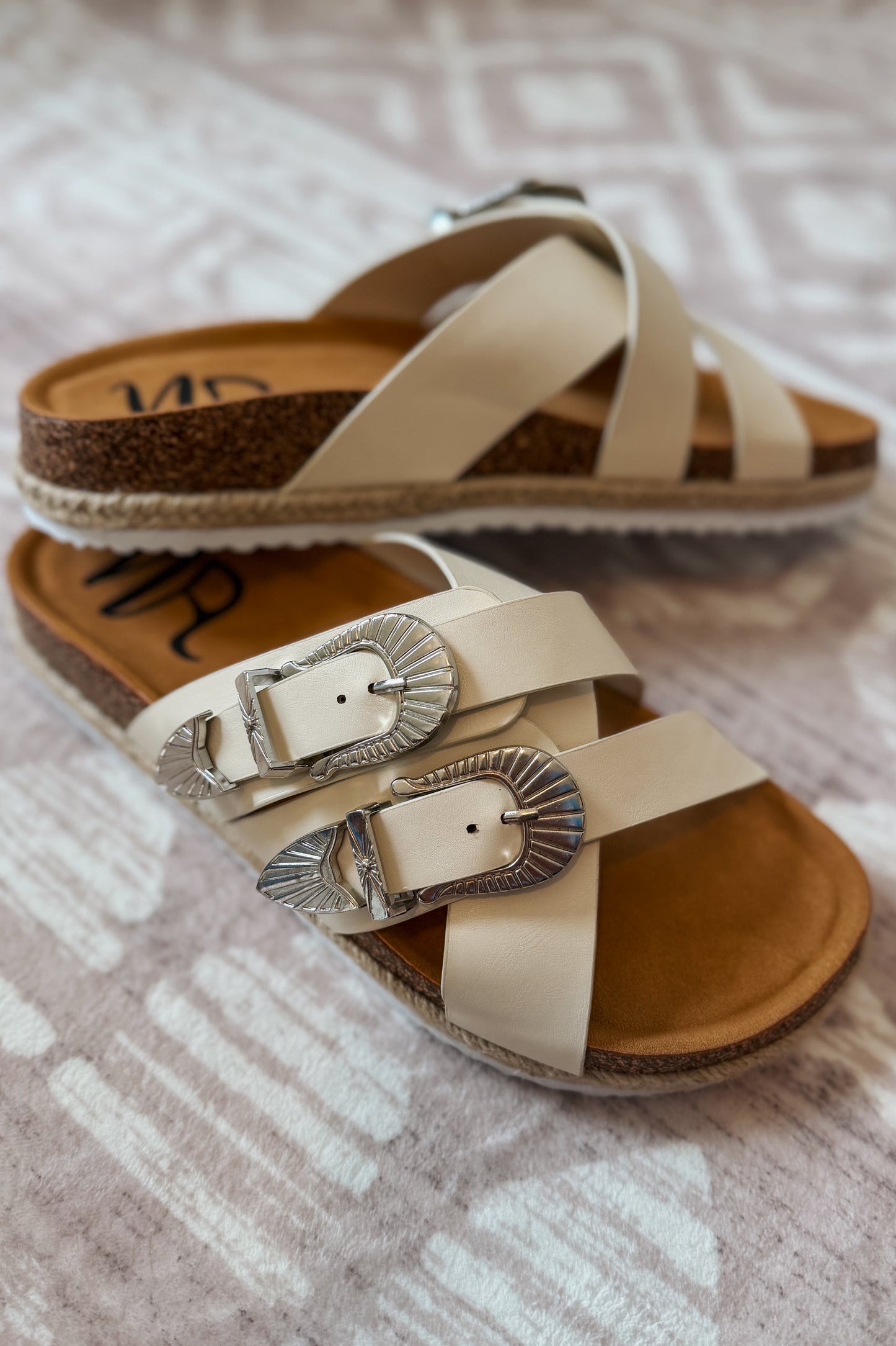 Iris Buckle Sandal | Cream