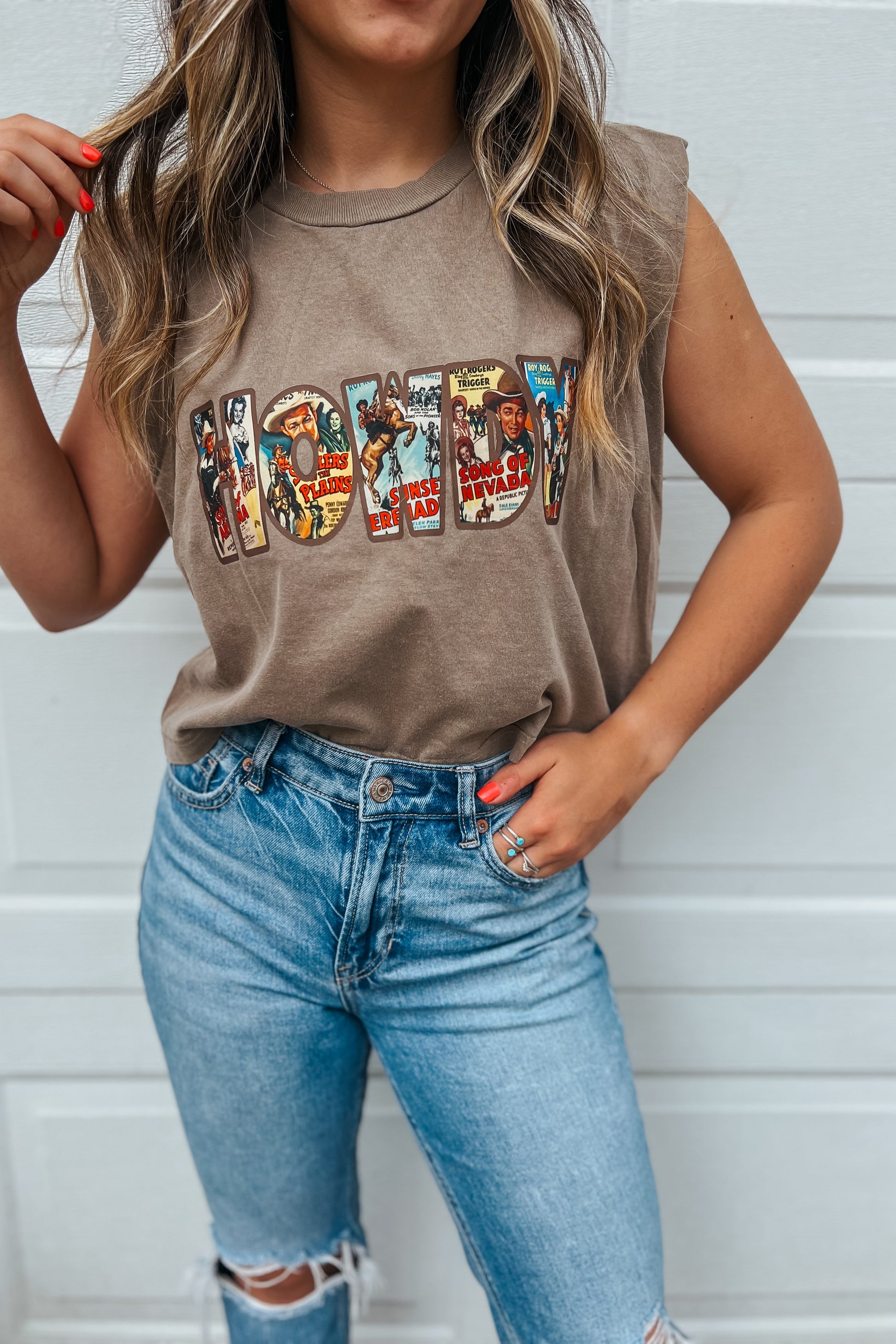 Vintage Howdy Muscle Tank – The Midwest Cowgirl