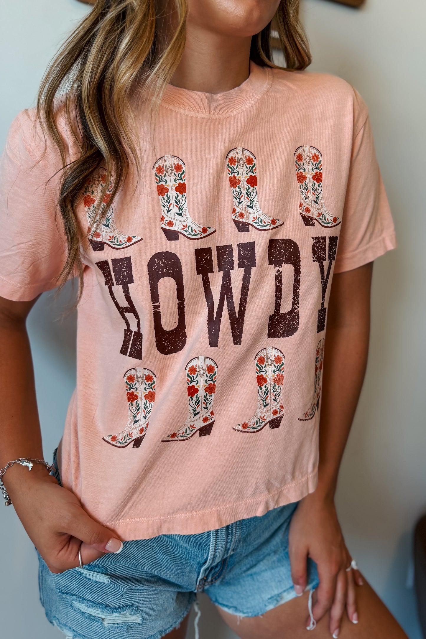 Howdy Boots Peach Tee
