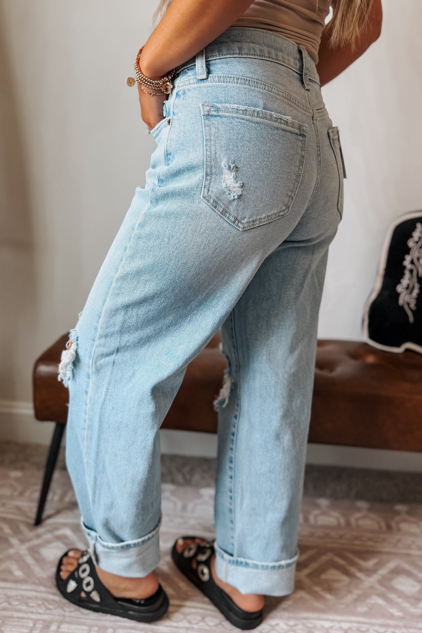 Riley Distressed Jean
