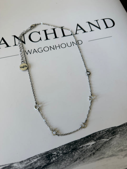 Dainty Horseshoe Necklace | Silver